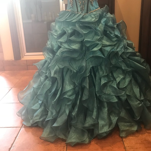 Tiffany princess pageant Ballgown sample size 6 - Picture 6 of 8